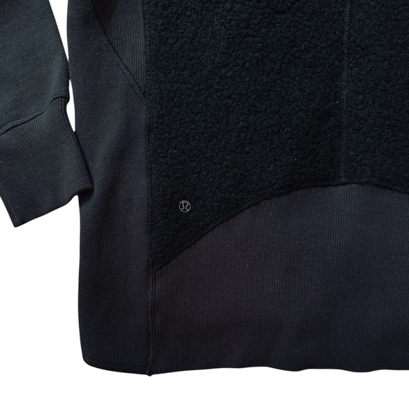 Lululemon Stand Out Sherpa Jacket – Size 4 – Excellent Condition - Picture 7 of 8